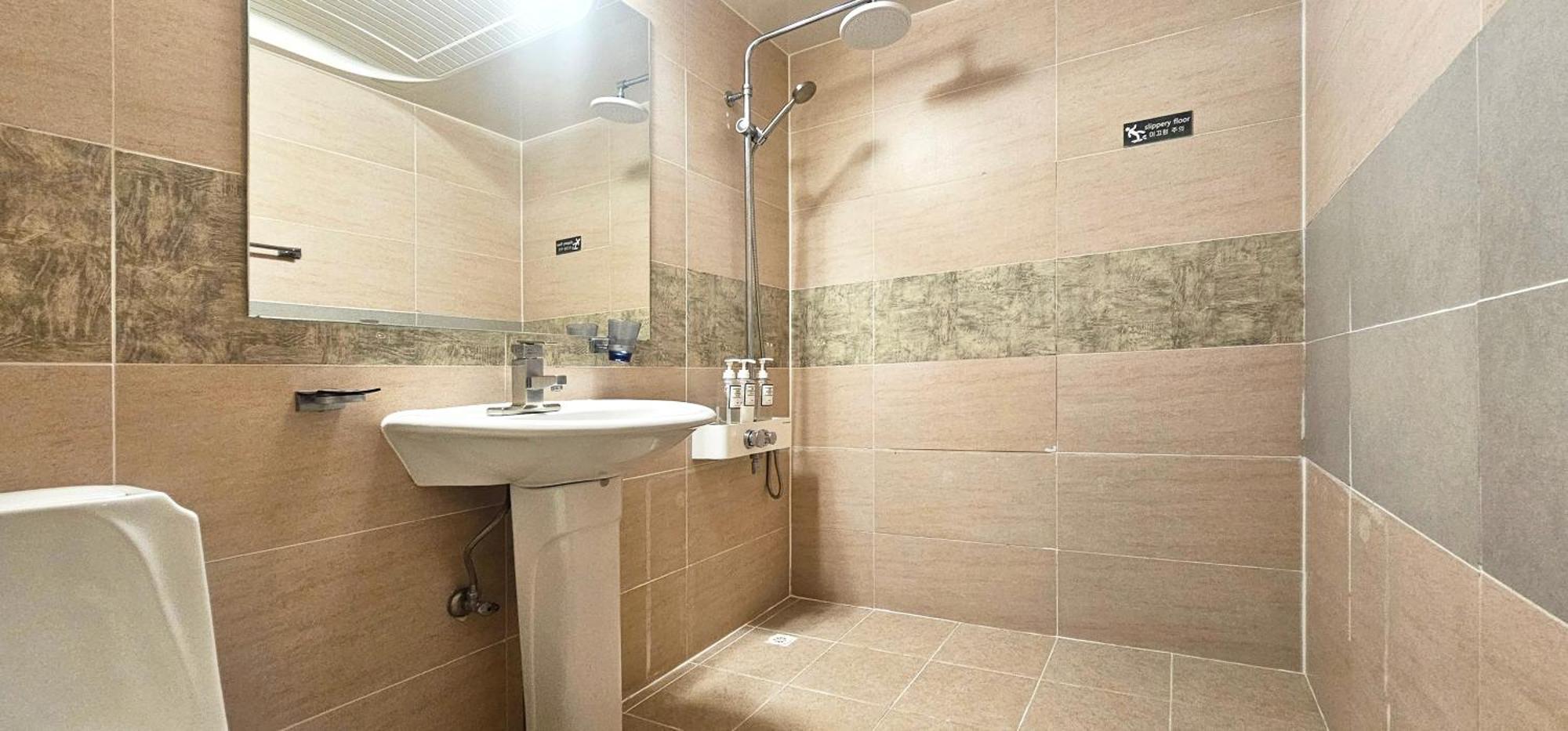 טונגיאונג Hansan Hotel מראה חיצוני תמונה