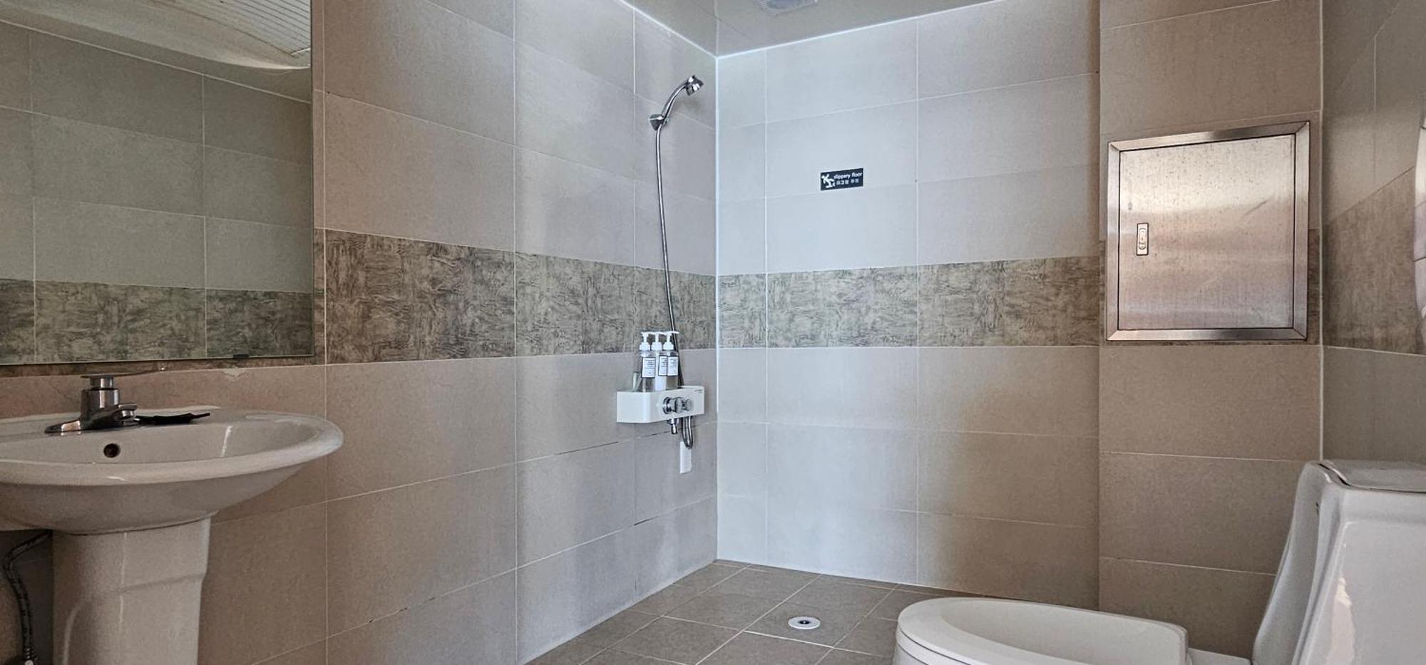 טונגיאונג Hansan Hotel מראה חיצוני תמונה