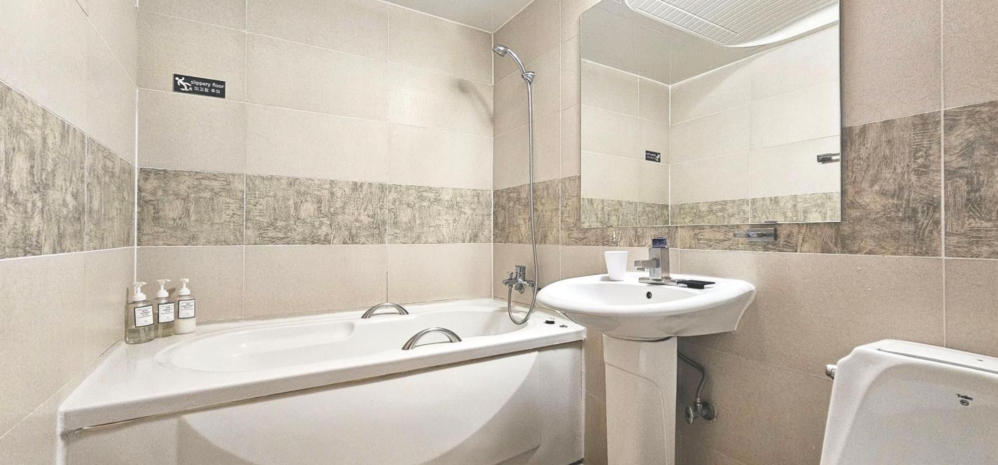 טונגיאונג Hansan Hotel מראה חיצוני תמונה